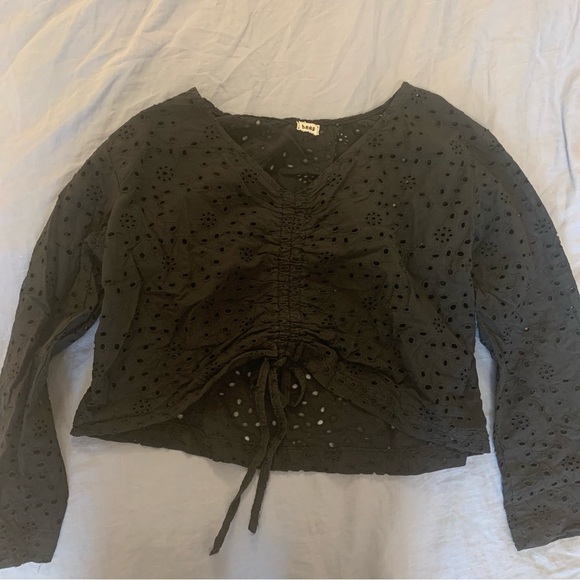 Bees and bones Daphne blouse (black) - Picture 2 of 3